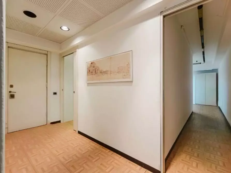 Immagine 12 di Ufficio in vendita  in Viale Paolo Onorato Vigliani 13 a Milano