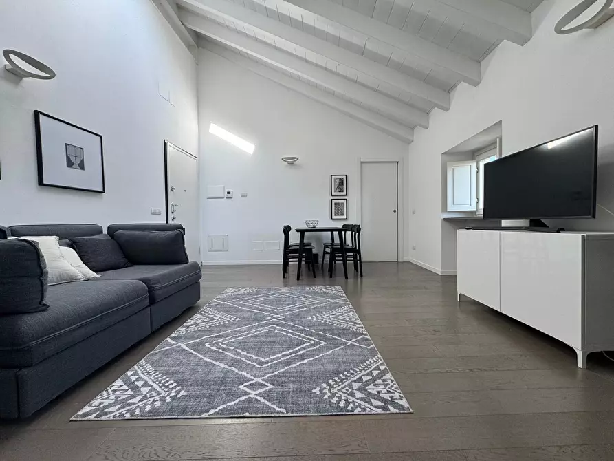 Immagine 6 di Bilocale in affitto  in Via Giuseppe Garibaldi 7/A a Montano Lucino