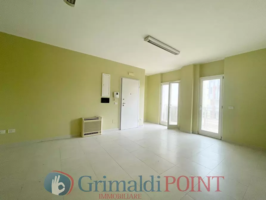 Immagine 12 di Ufficio in affitto  in Via Taranto 185 a Lecce