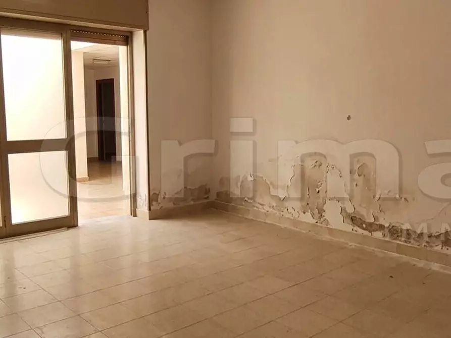 Immagine 20 di Palazzo in vendita  in Via Sferracavallo Snc a San Martino Valle Caudina
