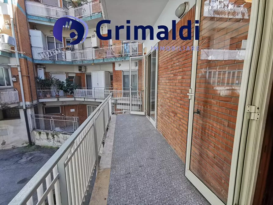 Immagine 19 di Quadrilocale in vendita  in Via Nicola Fasano 5 a Pozzuoli