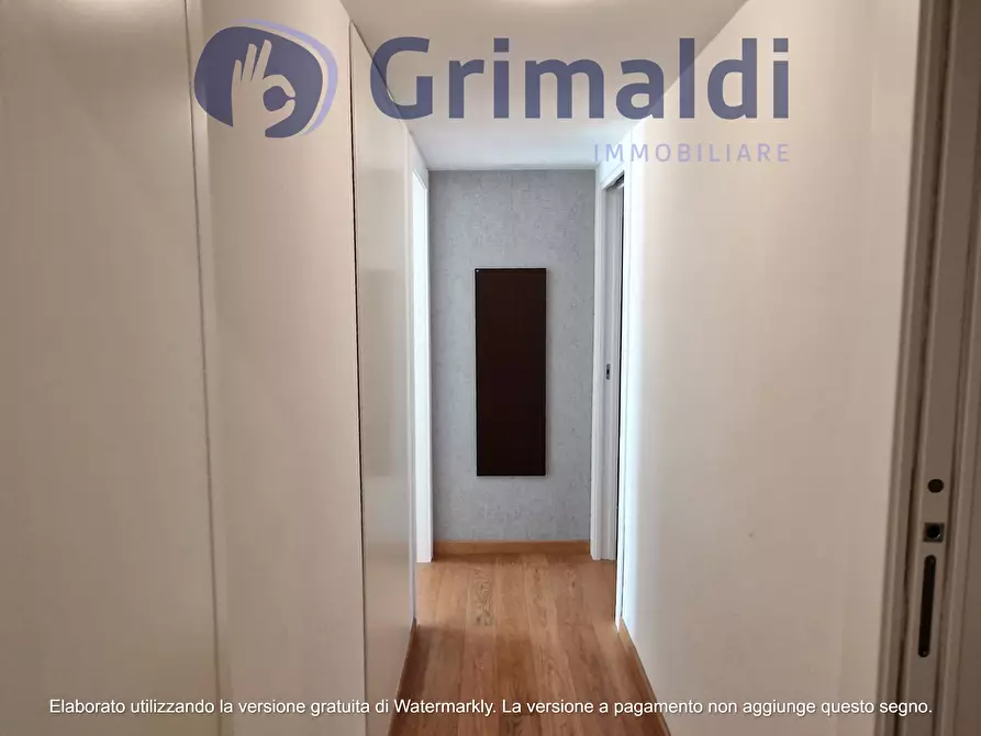 Immagine 7 di Trilocale in vendita  in Via Giacinto Gigante 43 a Napoli