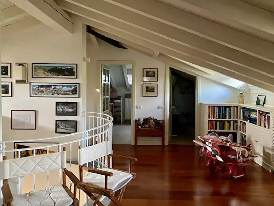 Immagine 21 di Appartamento in vendita  in Via della Noce 116 a Alzate Brianza