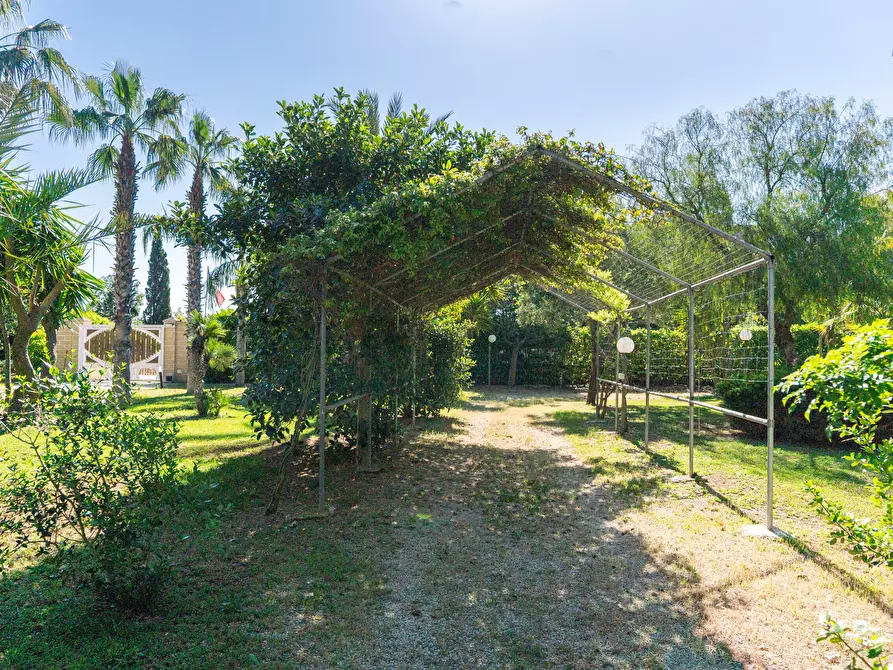 Immagine 13 di Villa in vendita  in Via Taverna 21 a Nardo'
