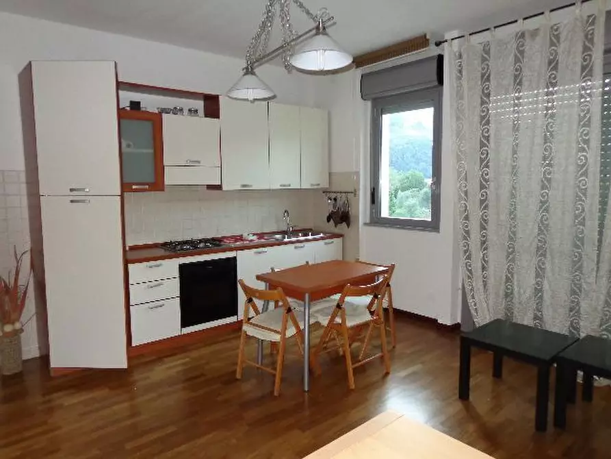 Immagine 5 di Appartamento in affitto  a La Spezia