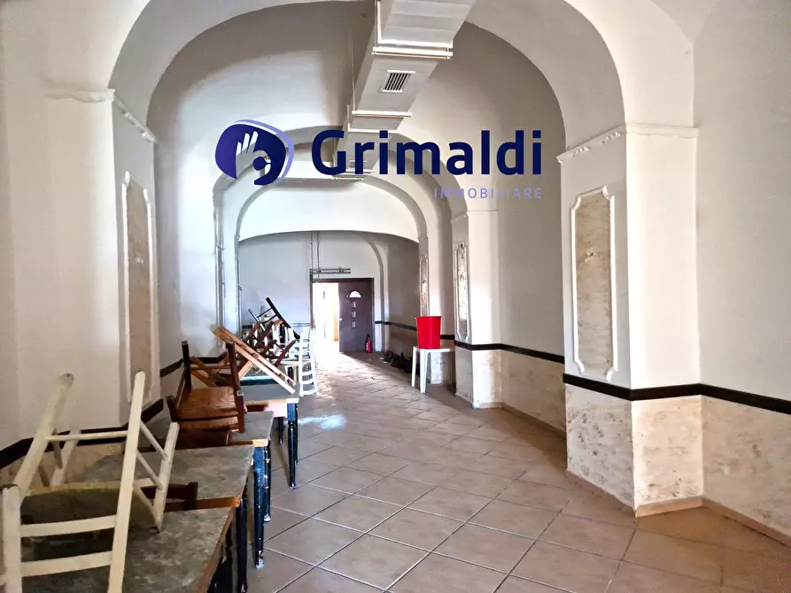 Immagine 11 di Bar / Ristorante in vendita  a Torre Annunziata