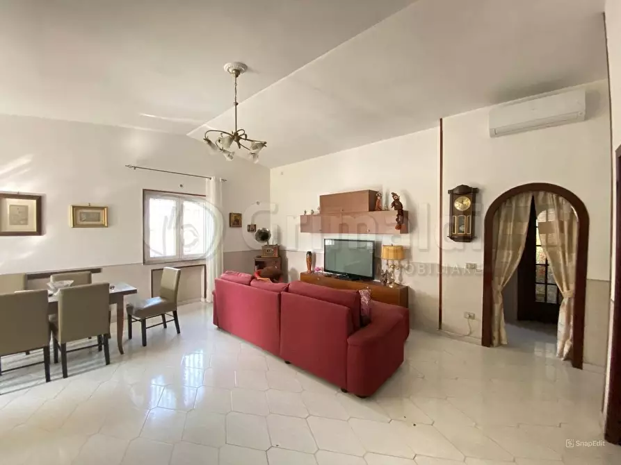 Immagine 11 di Casa indipendente in vendita  a Aversa