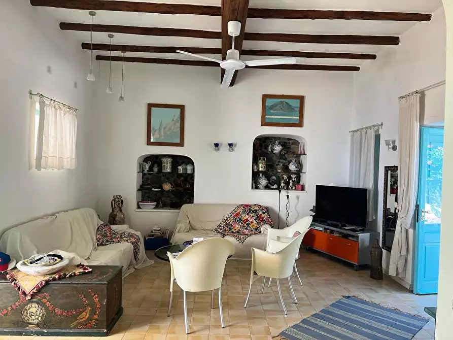 Immagine 6 di Casa indipendente in vendita  in via Umberto I 1 a Santa Marina Salina