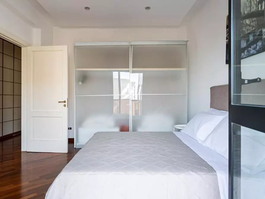 Immagine 57 di Quadrilocale in vendita  in Via Salvatore Matarrese 10 a Bari