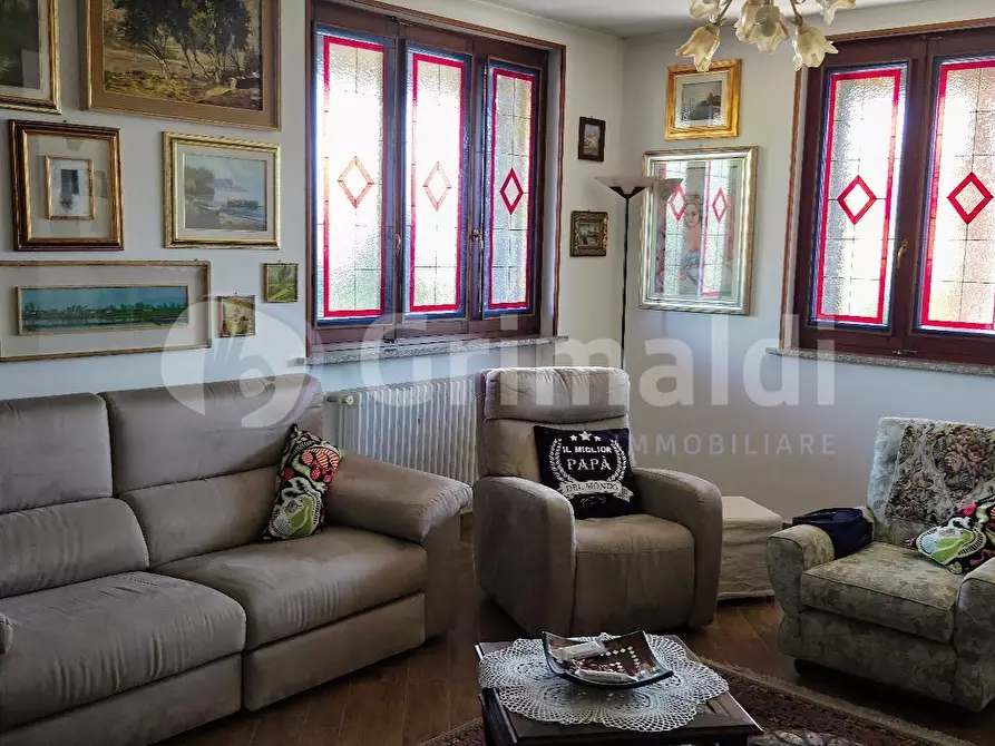 Immagine 25 di Villa in vendita  in Via Giovanni Antonio Comissetti 1 a Pezzana