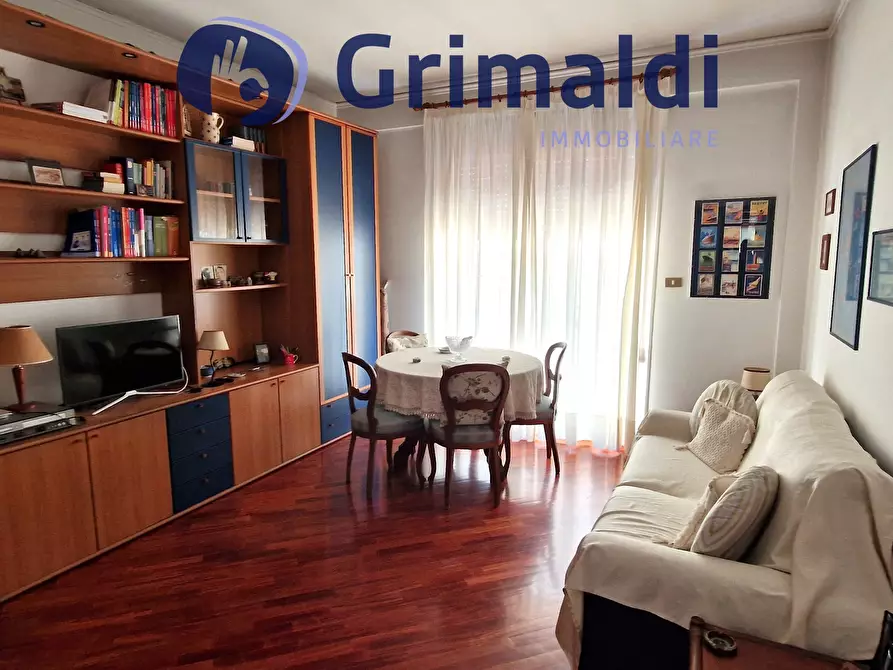 Immagine 10 di Pentalocale in vendita  in Via Giuseppe Orsi 6 a Napoli