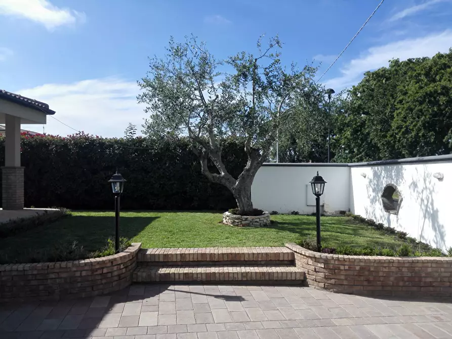 Immagine 5 di Casa bifamiliare in vendita  in Via Aurora 22 a Anzio