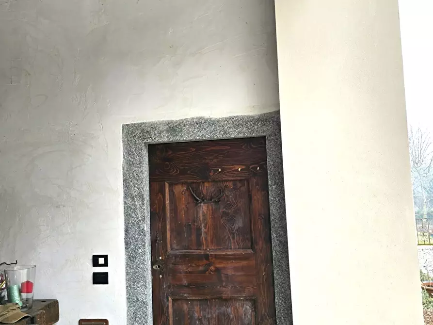 Immagine 7 di Rustico / casale in vendita  in Via C. Battisti 4 a Merone