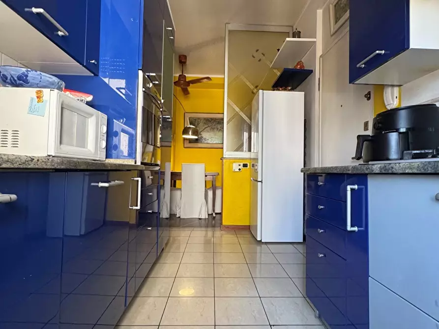 Immagine 10 di Bilocale in vendita  in Viale Massenzio Masia 79 a Como