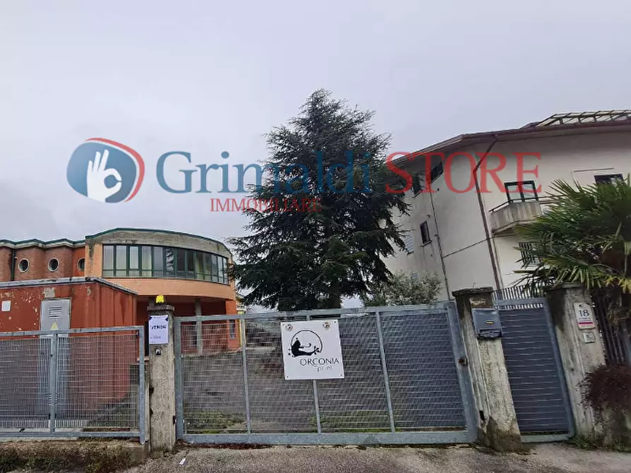 Immagine 5 di Locale commerciale in vendita  in Contrada Piana , SP 29 a Benevento