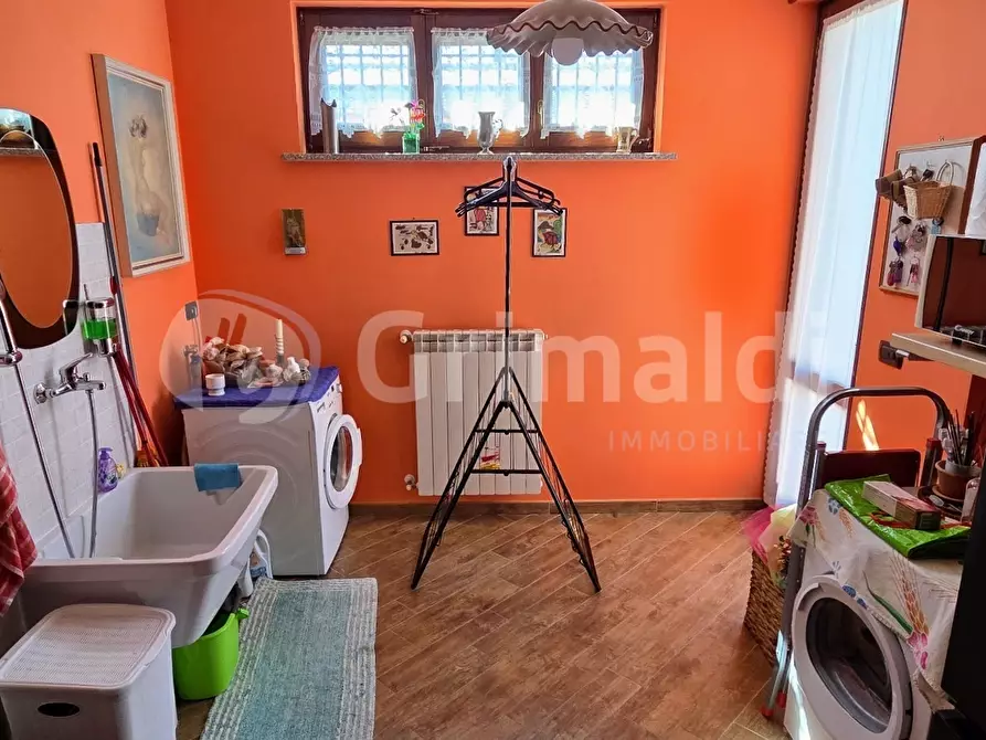 Immagine 40 di Villa in vendita  in Via Giovanni Antonio Comissetti 1 a Pezzana