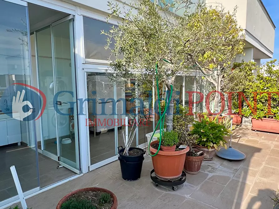 Immagine 15 di Trilocale in vendita  a Lecce