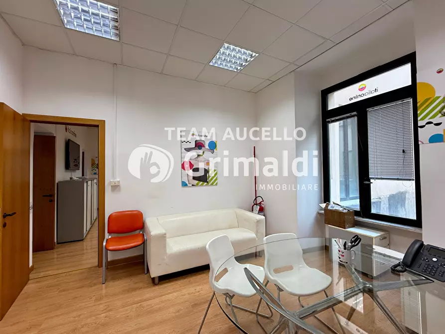 Immagine 26 di Appartamento in vendita  in Corso Giuseppe Garibaldi 167 a Salerno