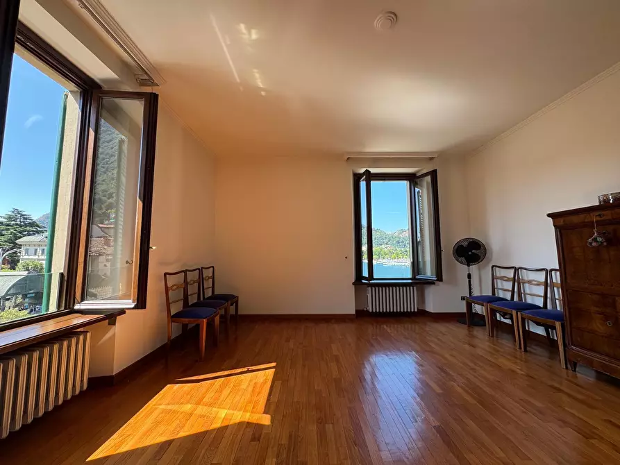 Immagine 10 di Trilocale in affitto  in Piazza De Orchi 1 a Como