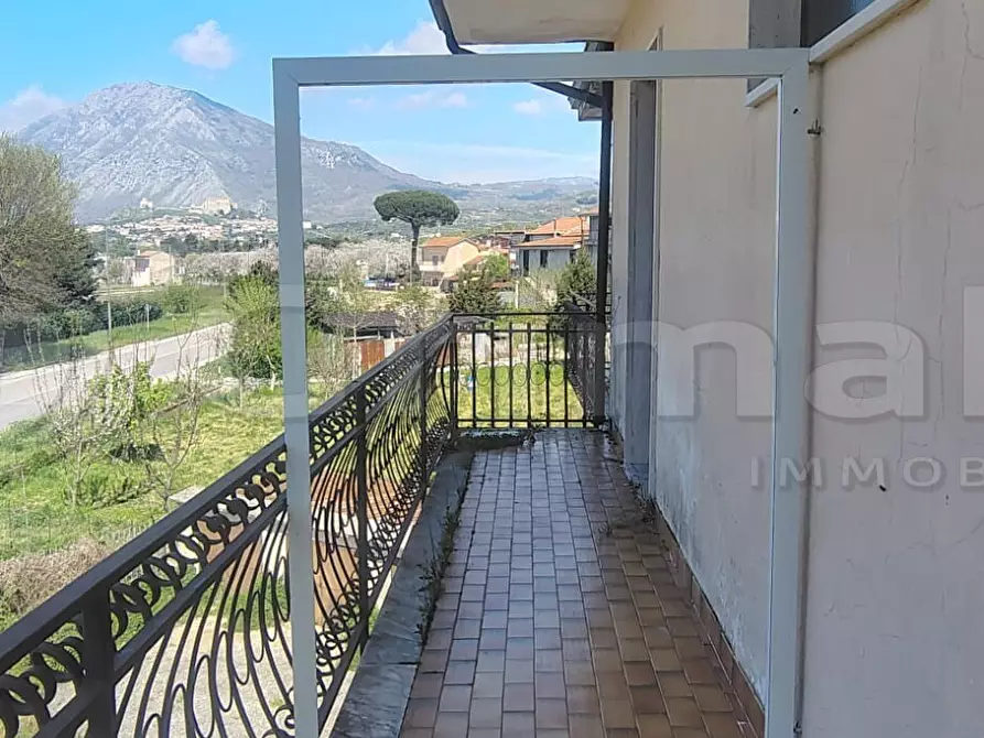 Immagine 4 di Palazzo in vendita  in Via Sferracavallo Snc a San Martino Valle Caudina