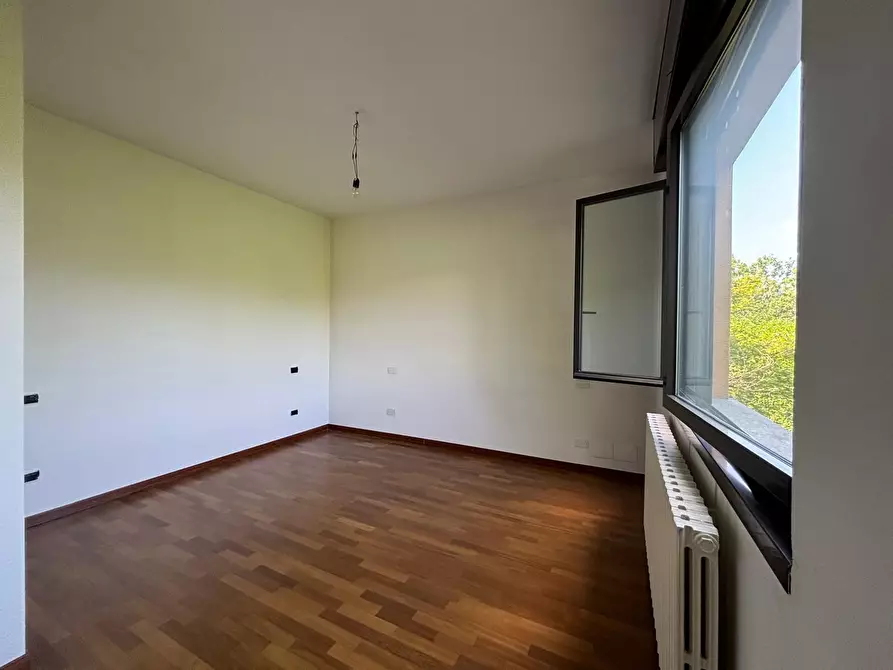 Immagine 16 di Trilocale in vendita  in Via Giovane Italia a Como