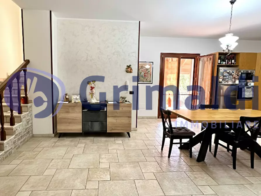 Immagine 3 di Villa in vendita  in Strada I Nucleo Erchie Piccola 10 a Lizzanello