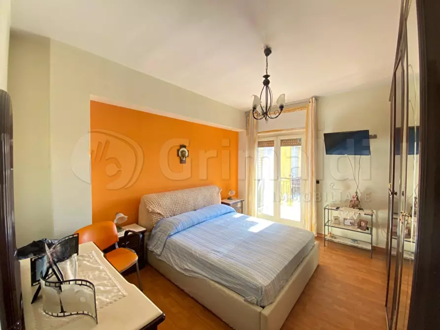 Immagine 6 di Trilocale in vendita  a Giugliano In Campania