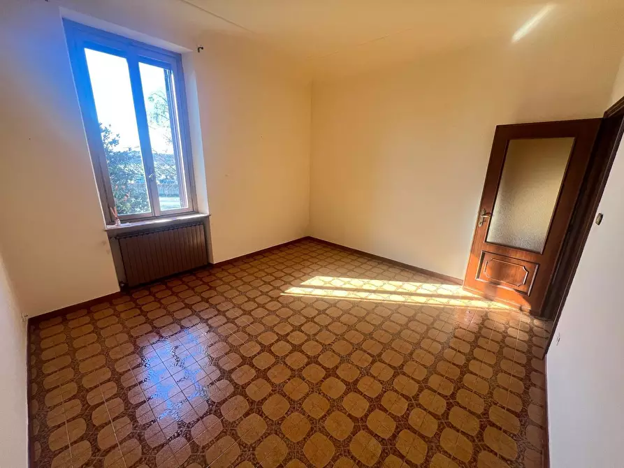 Immagine 13 di Bilocale in vendita  in Strada per Olcenengo 26 a Vercelli