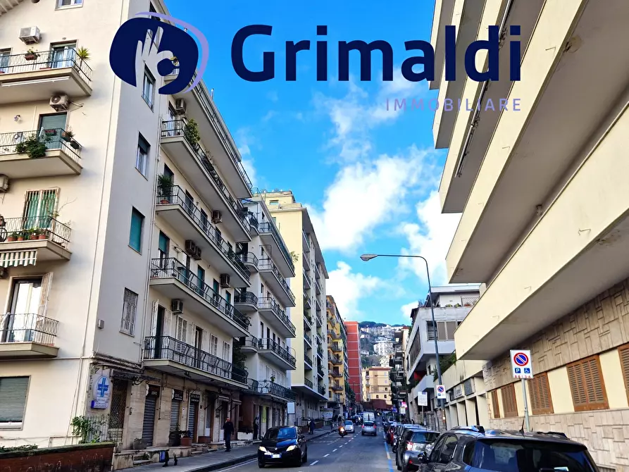 Immagine 1 di Pentalocale in vendita  in Via Michelangelo Schipa a Napoli