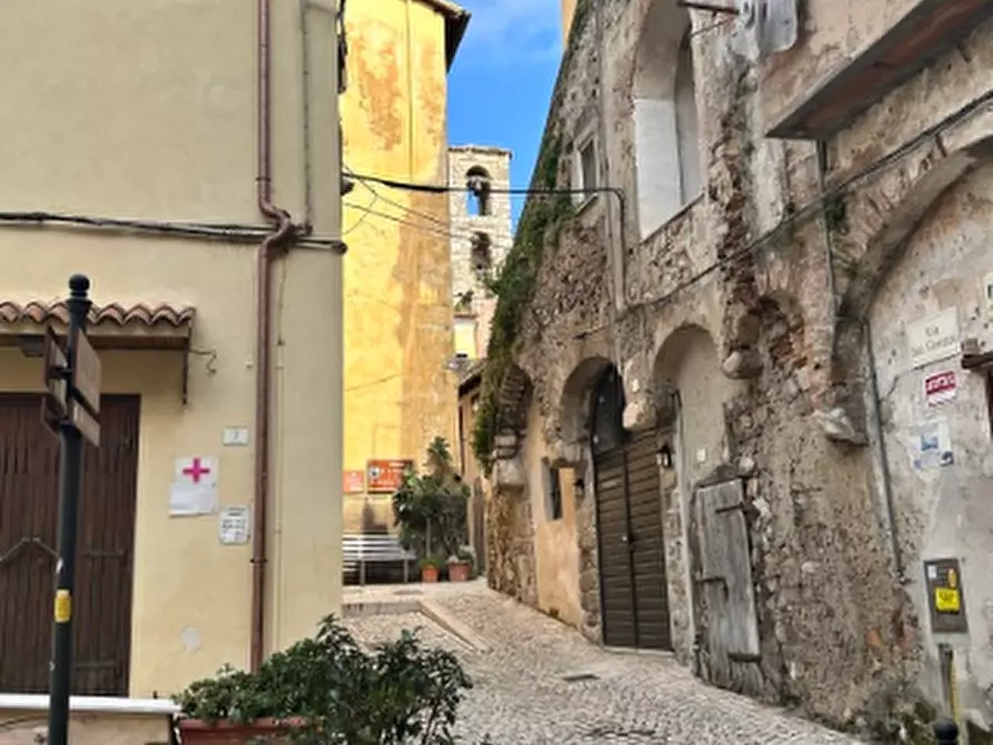 Immagine 11 di Appartamento in vendita  a Terracina