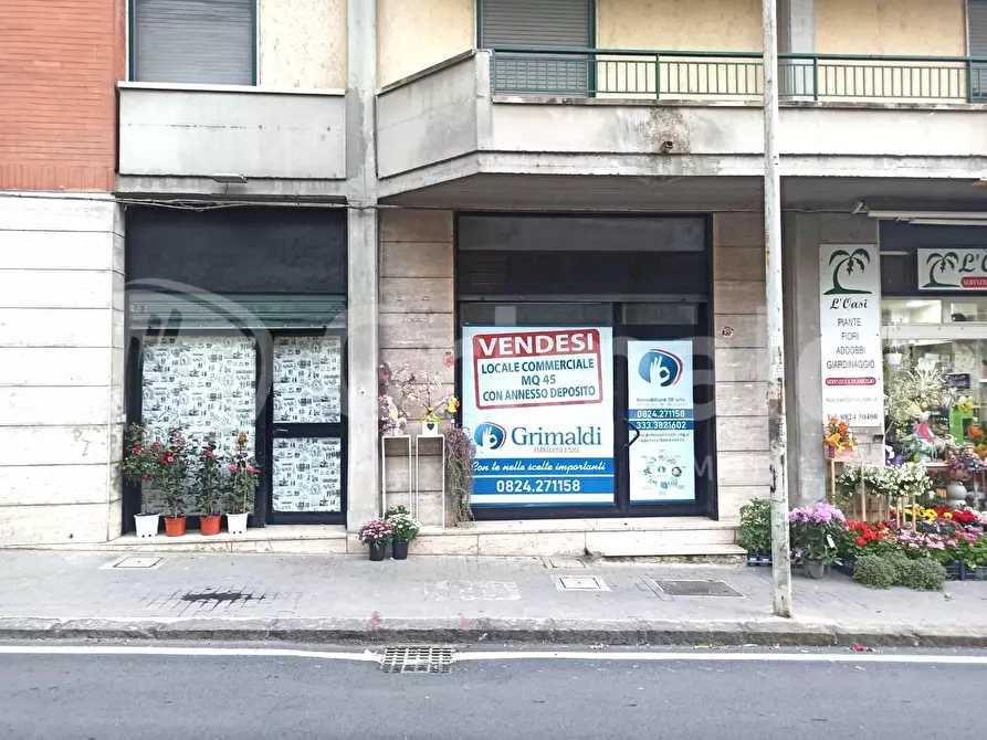 Immagine 4 di Locale commerciale in vendita  in Via delle Puglie snc a Benevento