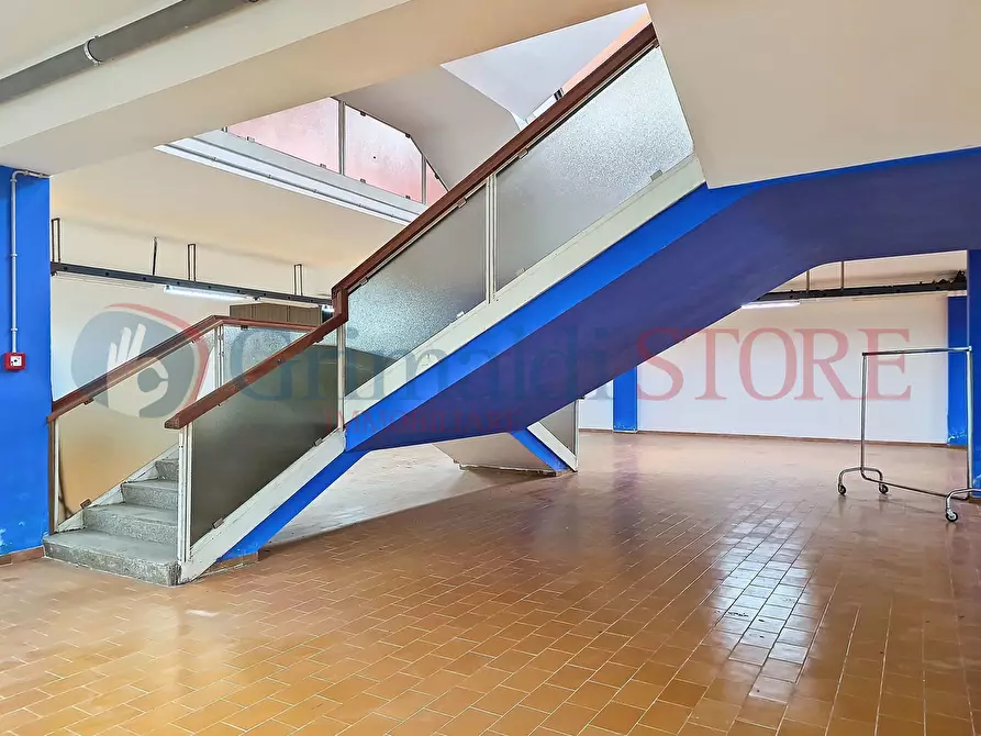 Immagine 32 di Attività commerciale in vendita  a Francavilla Fontana