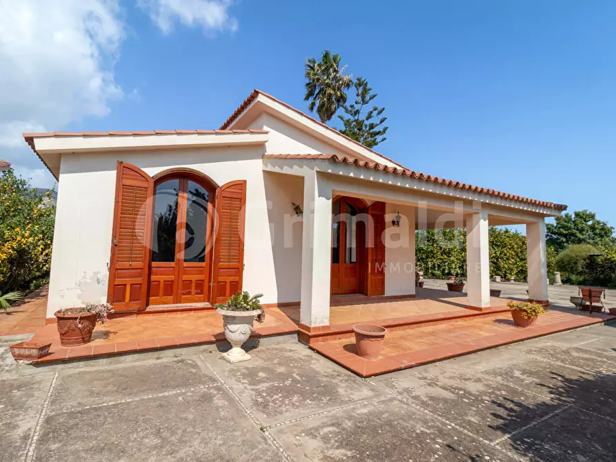 Immagine 17 di Villa in vendita  in Via Bella Pettinata 1 a Avola