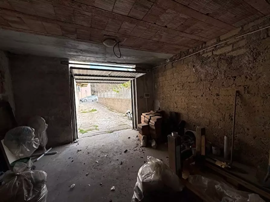 Immagine 16 di Magazzino in vendita  in Viale Guglielmo Marconi 229 a Anzio