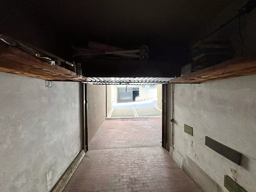 Immagine 3 di Garage in vendita  in Via Benedetto Marcello 5 a Milano