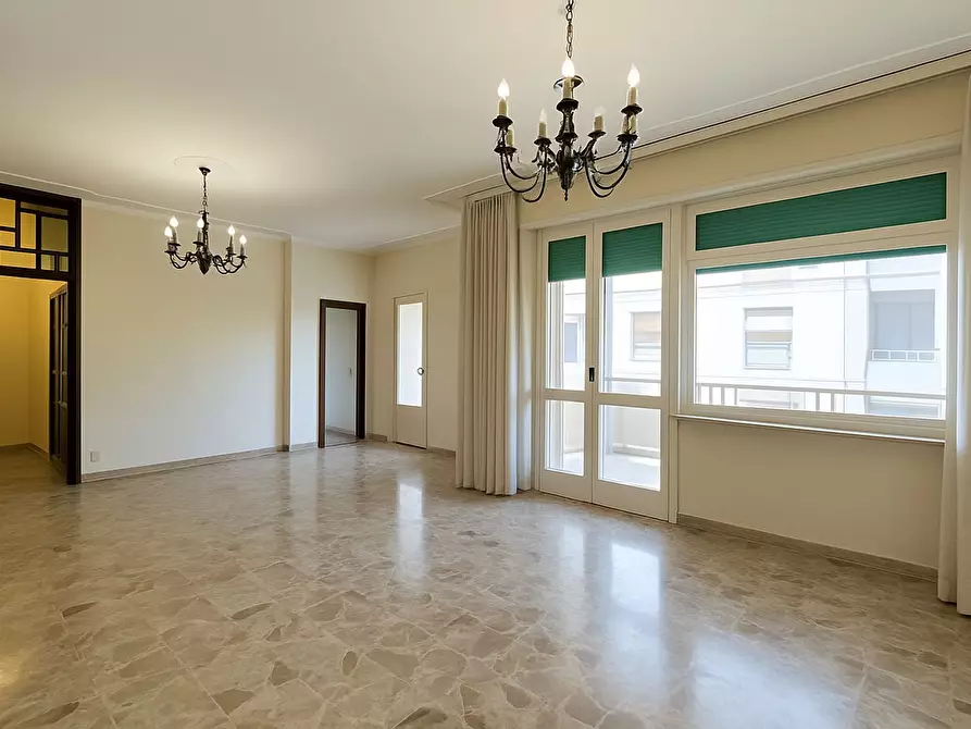 Immagine 31 di Pentalocale in vendita  in Via Salvatore Grande 12 a Lecce