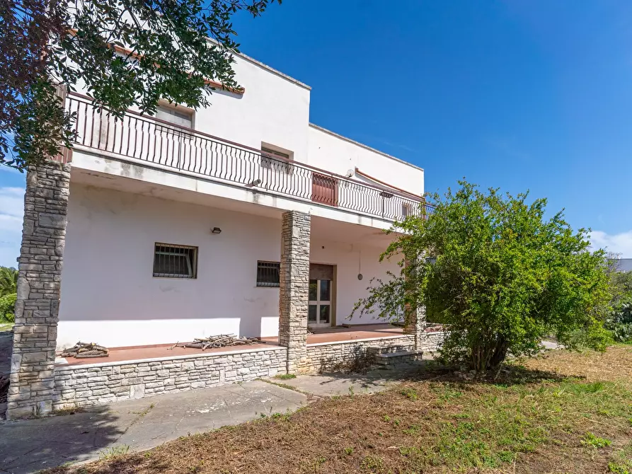 Immagine 25 di Villa in vendita  in Via Camaiore 2 a Lecce