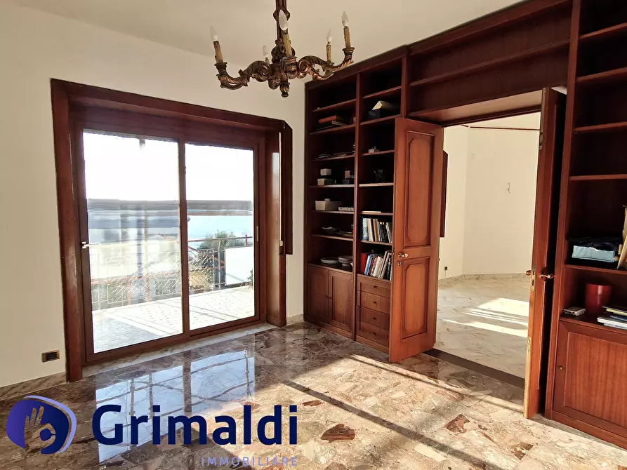 Immagine 7 di Pentalocale in vendita  in Via Alessandro Manzoni 209 a Napoli