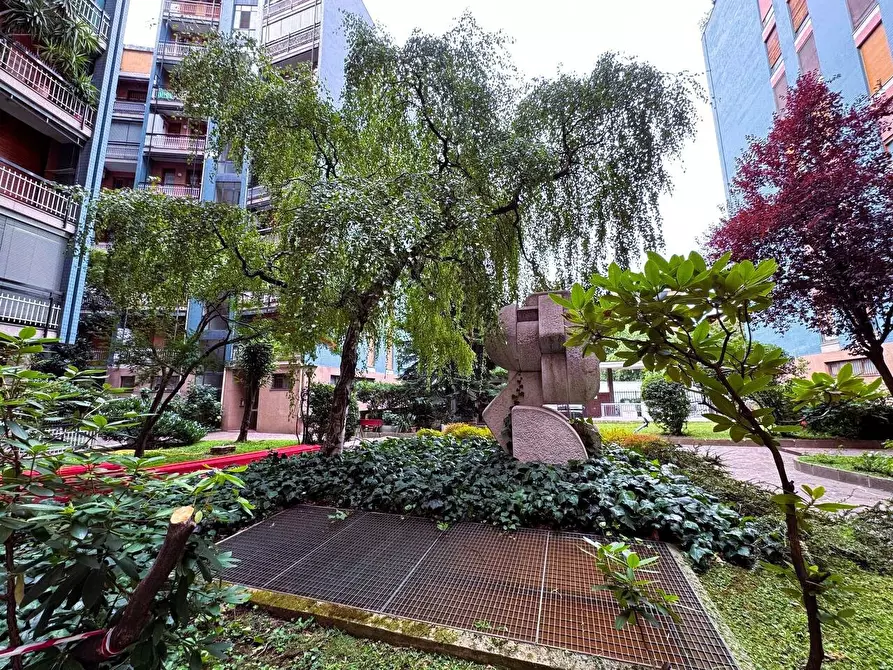 Immagine 47 di Appartamento in vendita  in Piazza Imperatore Tito 8 a Milano