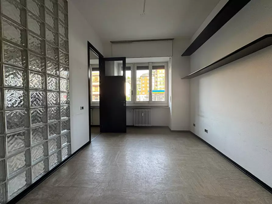 Immagine 10 di Quadrilocale in vendita  in Viale Paolo Onorato Vigliani 13 a Milano