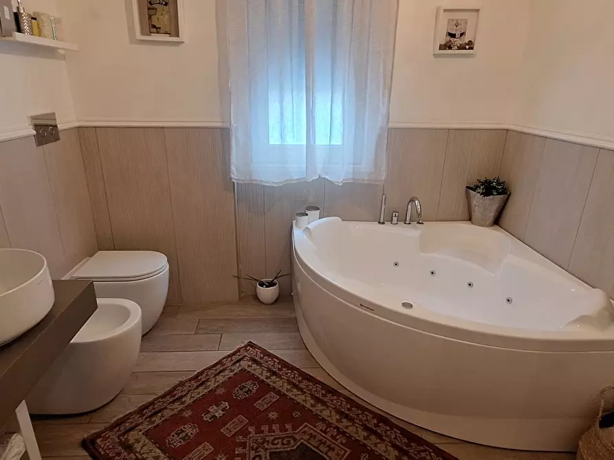 Immagine 22 di Quadrilocale in vendita  in Via dei Fiori 1 a Messina