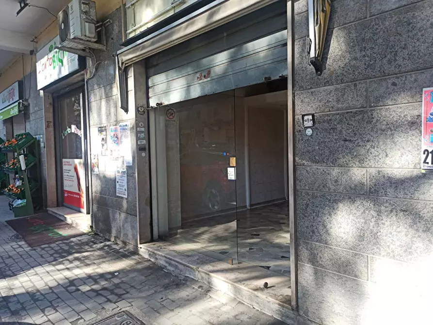 Immagine 1 di Locale commerciale in affitto  in Via Nicola Sala 5 a Benevento
