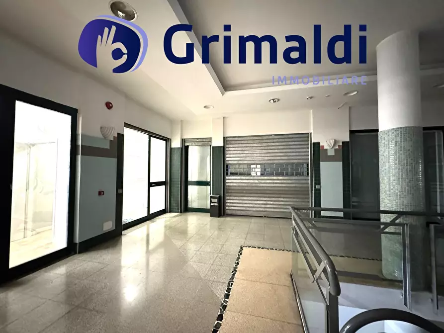 Immagine 6 di Ufficio in affitto  a Napoli