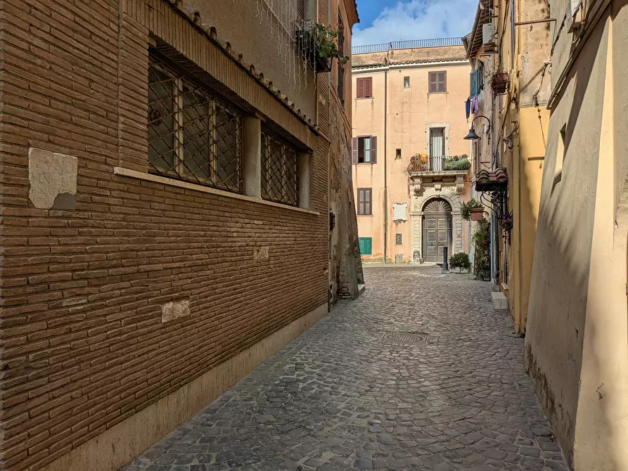 Immagine 34 di Trilocale in vendita  in Piazza Segneri-Soffredini 3 a Nettuno