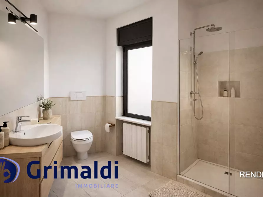 Immagine 16 di Pentalocale in vendita  in Via Alessandro Manzoni 209 a Napoli