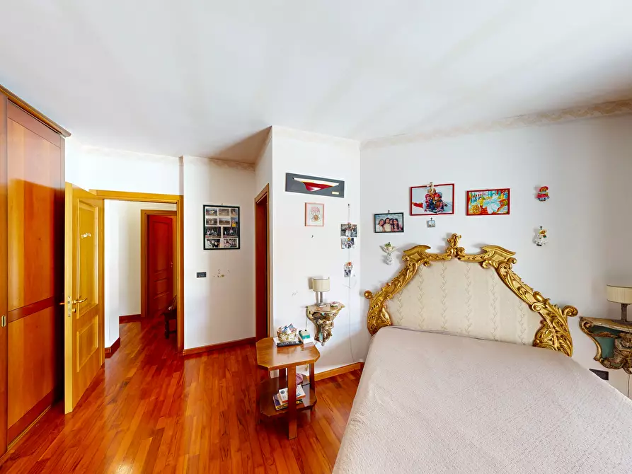 Immagine 55 di Villa in vendita  in Via Venosa 5 a Lecce