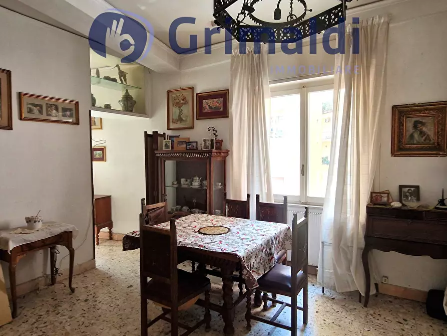 Immagine 11 di Pentalocale in vendita  in Via Filippo Palizzi 119 a Napoli