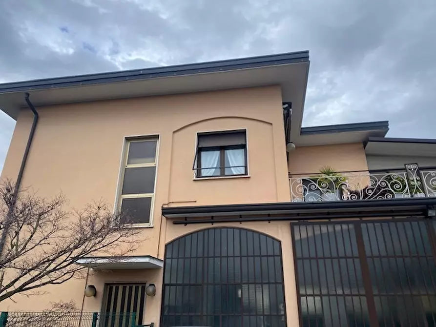 Immagine 7 di Casa indipendente in vendita  a Cassina Rizzardi