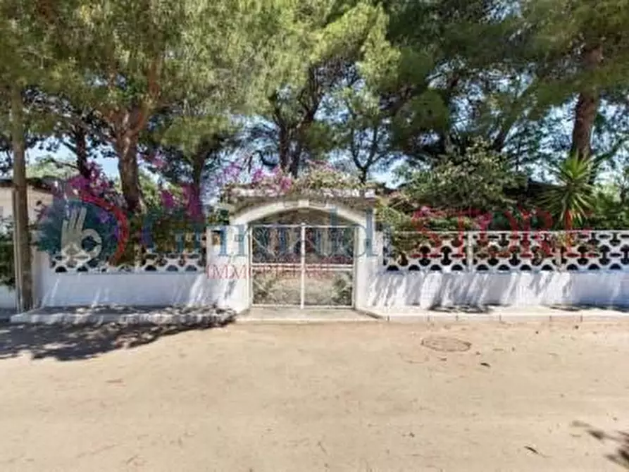 Immagine 15 di Villa in vendita  a Manduria