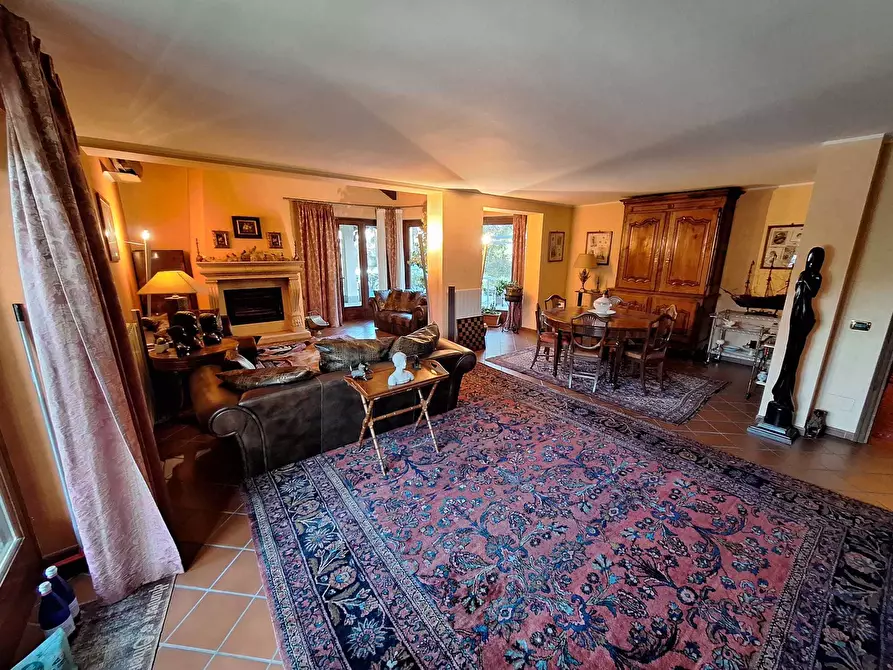 Immagine 14 di Villa in vendita  a Caresanablot